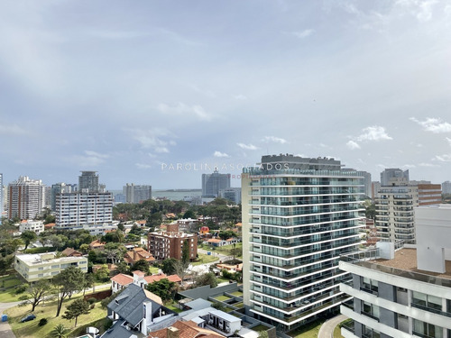 Alquiler De Apartamento Temporario De 2 Dormitorios En Edificio Icon Brava Punta Del Este