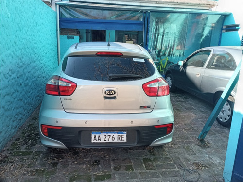 Imagen 5 de 6 de Kia Rio 1.4 Ex At 2016
