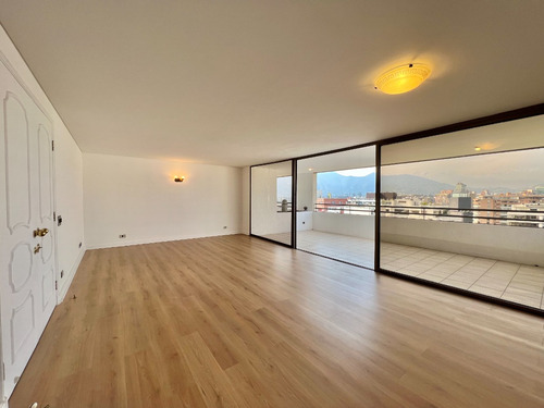 Amplio Penthouse I Vista Despejada I Los Acantos I Impecable