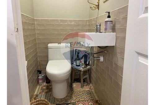 Casa En Tranquila Zona Residencial