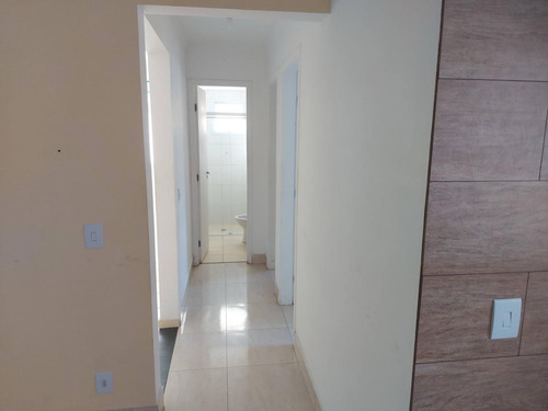 Apartamento Térreo Em Cotia Cozinha E Quartos Com Armários