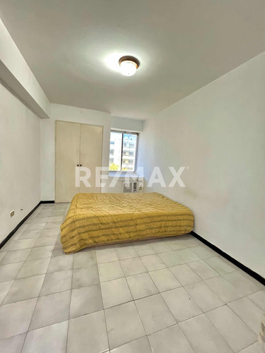 Se Vende Apartamento En Caribe/ Caraballeda Oportunidad!!