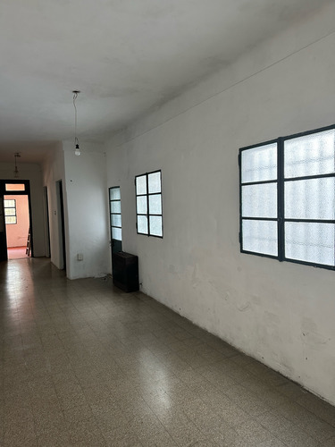 Casa 4 Ambientes + Local En Victoria, Calle Constitucion