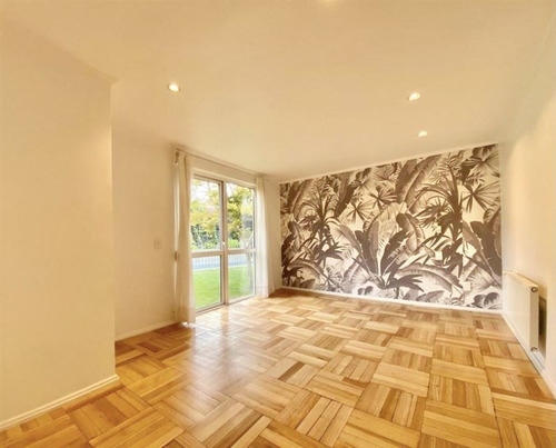 Casa En Venta De 4 Dorm. En Vitacura