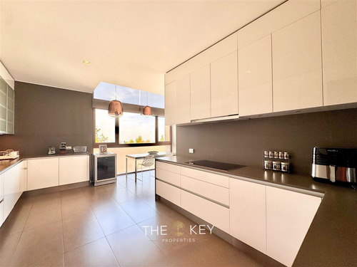 Departamento En Venta De 4 Dorm. En Las Condes