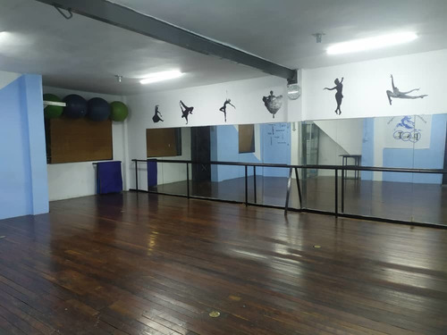 Imagen 5 de 11 de Local Comercial Planta Alta + Terraza (200 Mts)