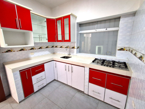 Oferta Habitación Amoblada, Jacuzzi A 1cdra San Isidro (av Navarrete) Cochera Opc.