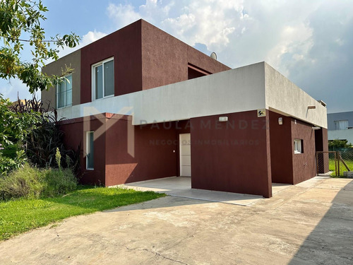 Casa  En Venta En Casas De Santa Maria, Villanueva, Tigre