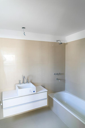 Amplio Loft Que Sugiere Un Lugar Distinto Para Vivir-centro Rosario