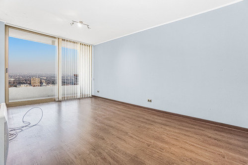 Moderno Departamento Con Vista Despejada En Irarrázaval