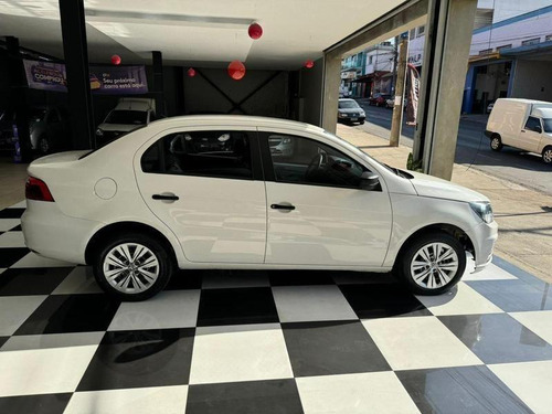 Volkswagen Voyage 1.6 2022
