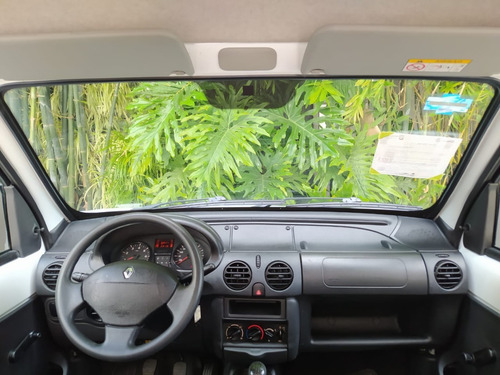 Imagen 9 de 12 de Renault Kangoo Zen Ac 1.6l Tm 2018