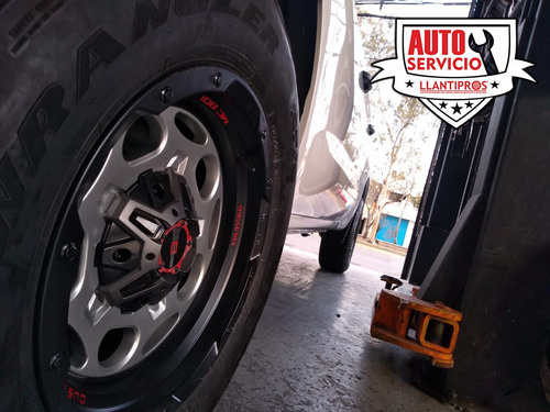 Servicio De Alineación Profesional Para Auto