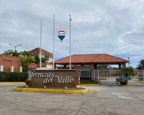 Imagen 2 de 13 de Town House En El Conjunto Residencial Terrazas Del Valle, Calle 3, El Valle Del Espiritu Santo. Isla De Margarita, Estado Nueva Esparta.