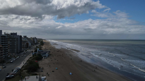 Imagen 3 de 5 de Alquiler De Dron Dji Para Fotos