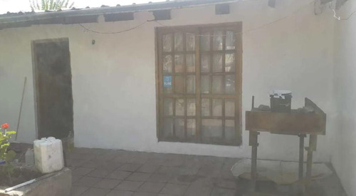 Casa En Venta - 2 Dormitorios 1 Baño - 299mts2 - Ezpeleta Este - Quilmes