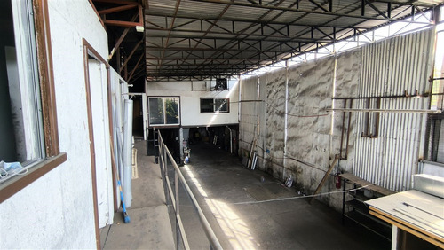 Local Comercial En Arriendo En Estación Central
