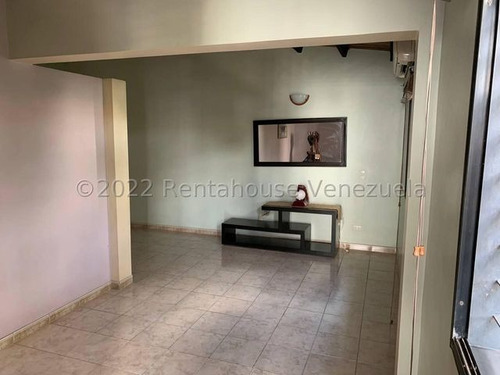 Imagen 28 de 30 de Casas En Venta En Villa Roca Cod # 23-9822 Negociable! Información Comunícate 412-1498654 Katty Vasquez. Mejor Precio, Oportunidad, Inversión, Moderna, Remodelada, Amplia, Espaciosa,hermosa!!!!!!!!!