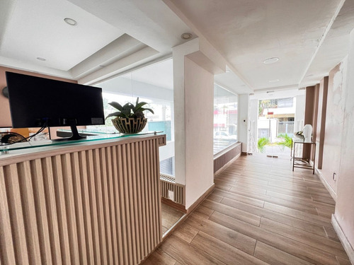 Se Vende Penthouse En La Julia Con Una Vista Espectacular