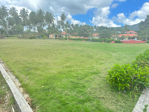 En Samaná, Republica Dominicana, Villas Listas Para Mudarse, 1 Habitación, Sala, Comedor, Cocina, Terraza Techada Y Patio En El Residencial Bahía De Los Dioses!
