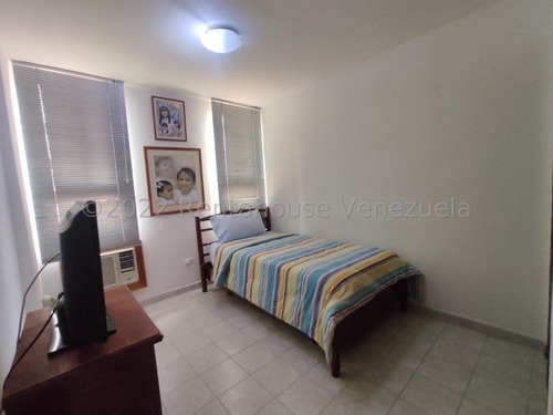 Imagen 18 de 22 de Apartamento En Venta Urb San Isidro, Maracay 23-4990 Hc