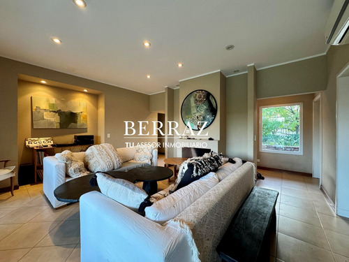 Casa Venta 3 Dormitorios Barrio Santa Maria De Los Olivos Lote De 1089 M2