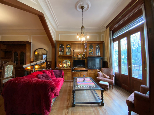 Venta Casa Estilo 4 Dormitorios Jardin Pocitos