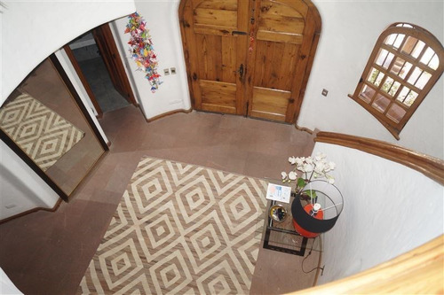 Casa En Arriendo De 4 Dorm. En Vitacura