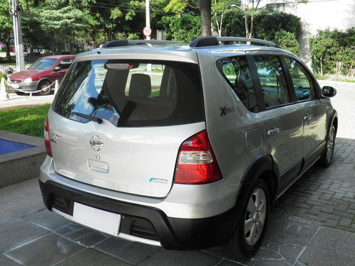Nissan Livina X-gear 1.8 Flex Aut. 5p