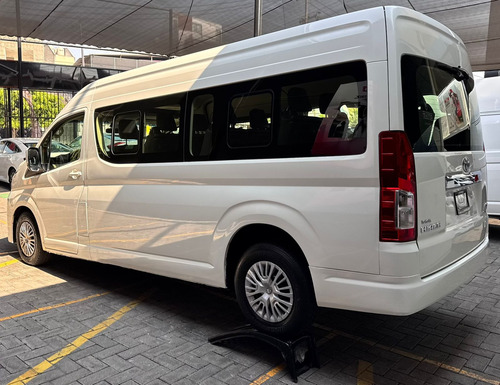 Toyota Hiace Gl 12 Pasajeros 2020 #1306