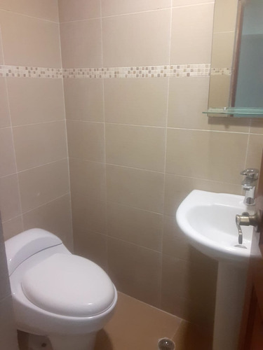 Apartamento En Evaristo Morales 3er. Nivel Tres Habitaciones