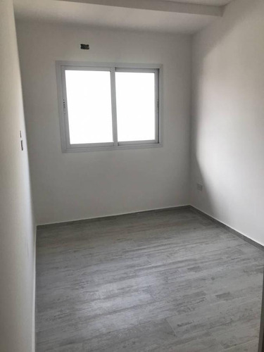 Imagen 21 de 28 de Duplex 4 Ambientes 2 Plantas A Estrenar - Carapachay