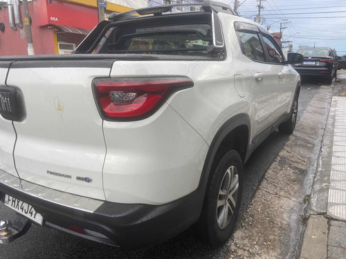 Imagem 2 de 5 de Fiat Toro 2016 1.8 16v Freedom Flex 4x2 Aut. 4p