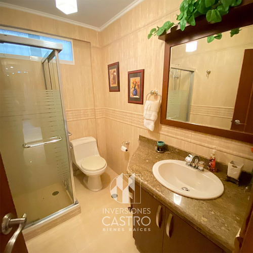 ¡bajó De Precio! En Venta: Exclusiva Casa Con Acabados De Lujo, Amoblada Y Lista Para Mudarse. Ubicada En Urb. Villa Granada C.r. Granada Hills. Circuito Cerrado Y Vigilancia Las 24hrs.
