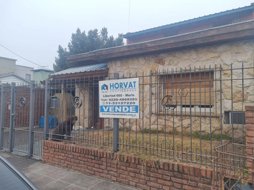 Casa En Venta De 4 Dormitorios C/ Cochera En San Antonio De Padua En La La Mejor Ubicacion Quincho 3 Baños Quincho Galpon Lote Propio De 300 M2 No Es Apta Credito