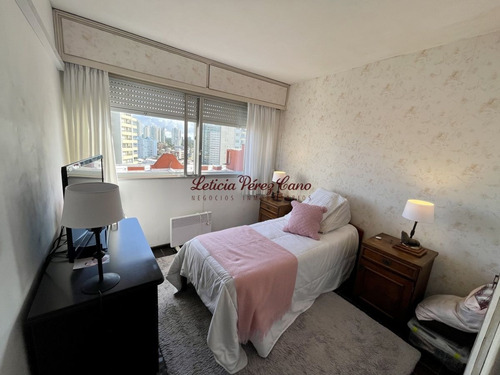 Imagen 11 de 26 de Vendo Apartamento De 1 Dormitorio Y Medio Reciclado En Playa Brava