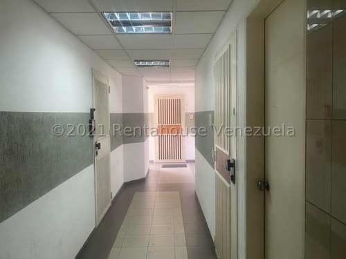 Vendo Estupenda Y Cómoda Oficina Totalmente Amoblada Chacao !! Haz Tu Cita...te Esperamos...!!!!