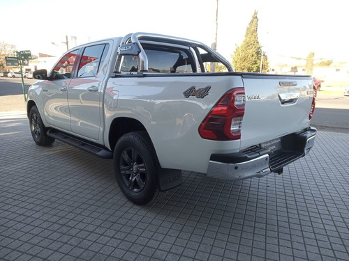 Toyota Hilux Pick-Up 2.8 Cd Srv 204Cv 4X4