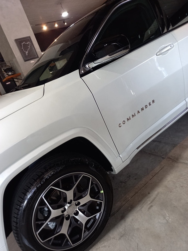 Imagem 4 de 8 de Jeep Commander Overland 2022 0km - São Paulo Motorsport