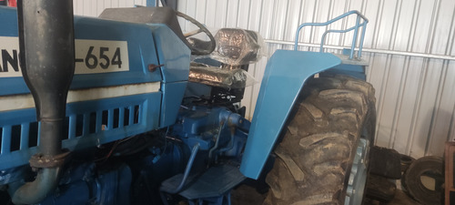 Tractor Shangai 654