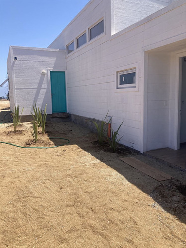 Casa En Venta De 4 Dorm. En Mantagua