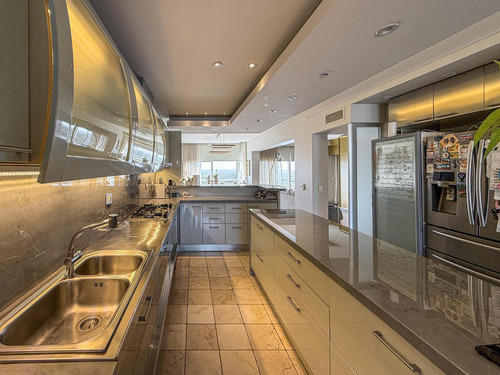 Departamento 3 Dormitorios Premium, 2 Cocheras, Vista Al Río Y Amenities
