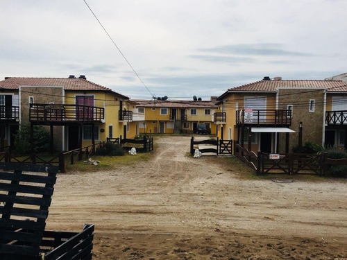 Imagen 2 de 12 de Vendo Departamento 3 Ambientes Frente Al Mar Amueblado