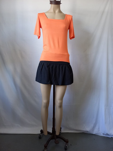 Remera Basica Escote Cuadrado Comodo Vestir