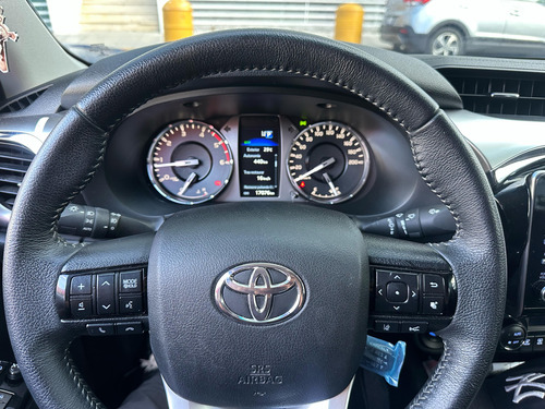 Toyota Hilux Srv 2023