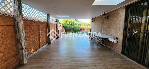 Casa En Venta De 3 Dorm. En Macul