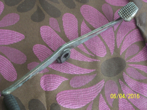 Imagen 1 de 5 de Vendo Pata De Cambio De Yamaha Yb 50 Original