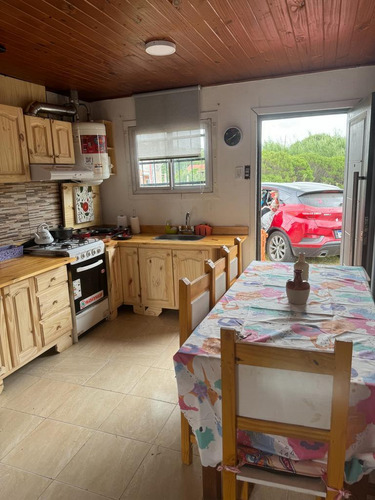 Casa En Venta - 2 Dormitorios 1 Baño - Cochera - 420mts2 - Mar Del Plata