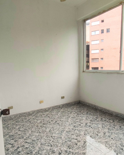 Exclusivo Pent House Dúplex En Venta En La Urbanización Miranda. Km
