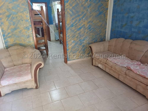 Julio Perez Vende Casa Playera En Chichiriviche Cod Flex #25-4218 A